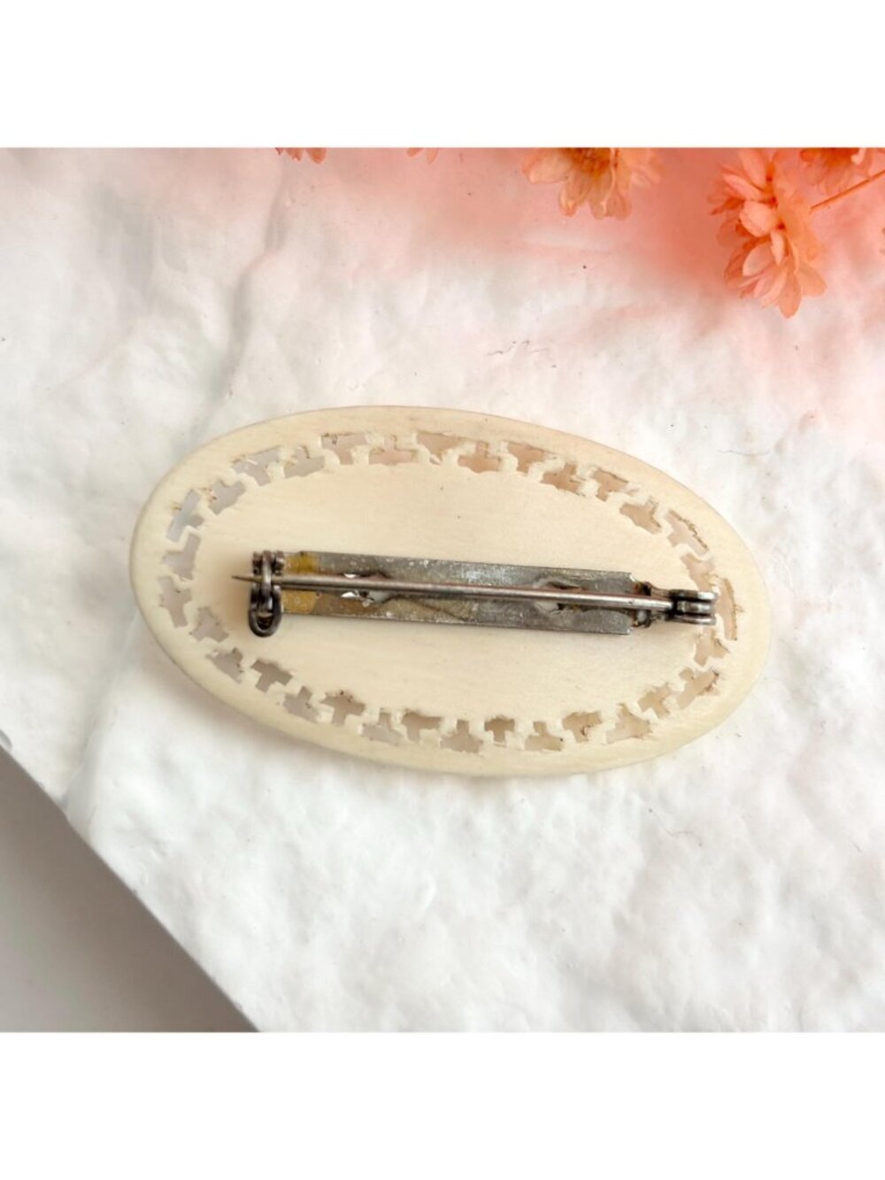 Chinese Hand-Carved & Painted Landscape Scenery 1950's Vintage Jewelry Brooch - Picture 3 of 10